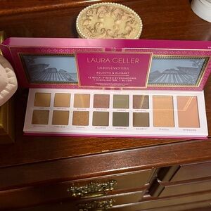 Laura Geller Lurics Essentials Eyeshadow and Highlighter Palette